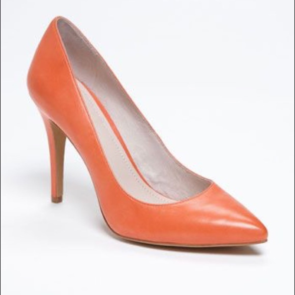 Vince Camino pumps
